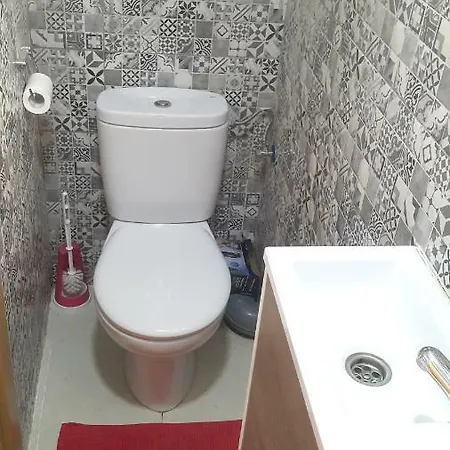 63 Carrer D'ernest Anastasio Homestay *
